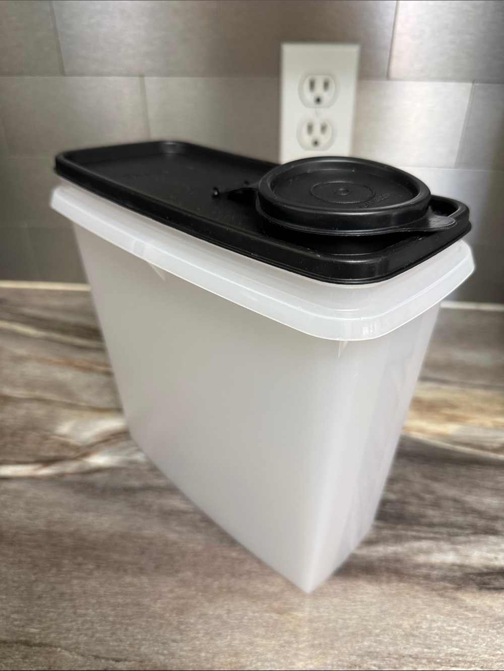 Tupperware Cereal Storer